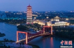航拍夜色中的扬州中国大运河博物馆。(资料图) 泱波 摄 - 江苏新闻网
