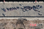 南京二十七中高三学子自信满满“登高明志” - 江苏新闻网