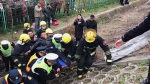 客车追尾轿车后侧翻 泰州消防及时到场施救 - 消防总队